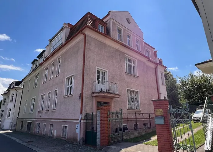Апартаменты Castle Garden *